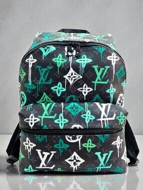 Louis Vuitton Monogram Eclipse Lv Discovery Backpack Graffit